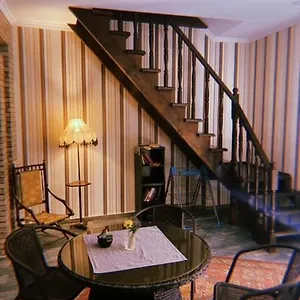https://home-away-home-in-heart-of-tbilisi.alltbilisihotels.com